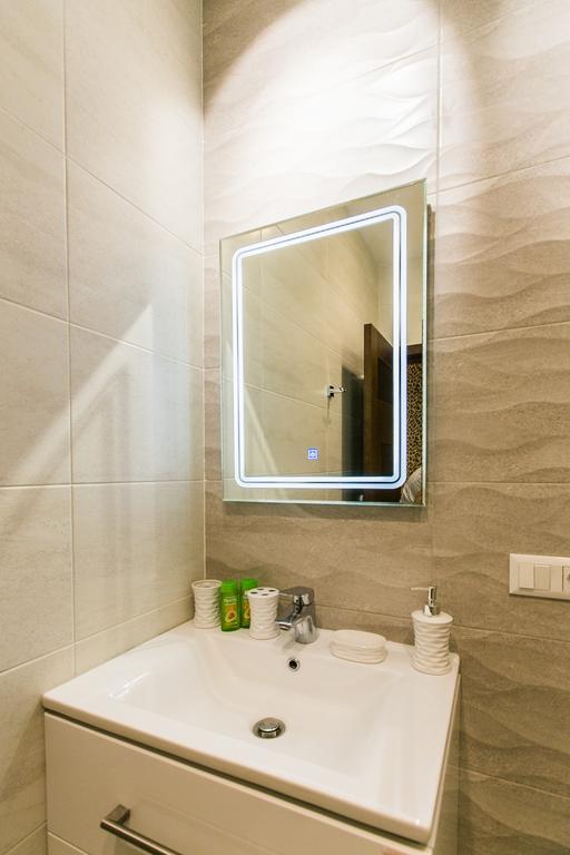 Sweet Home 3 At Freedom Square Tbilisi Exterior photo